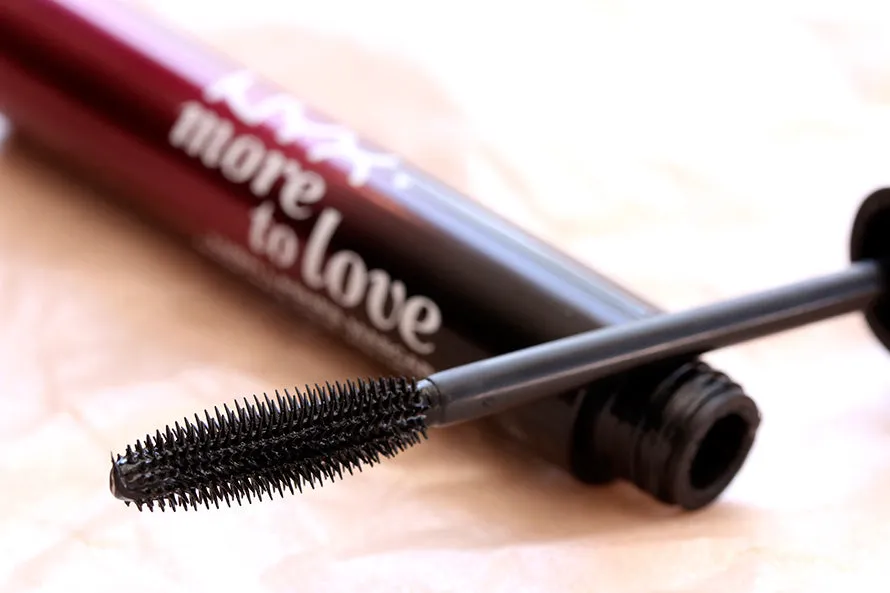 NYX Curvaceous Lush Lashes Mascara,