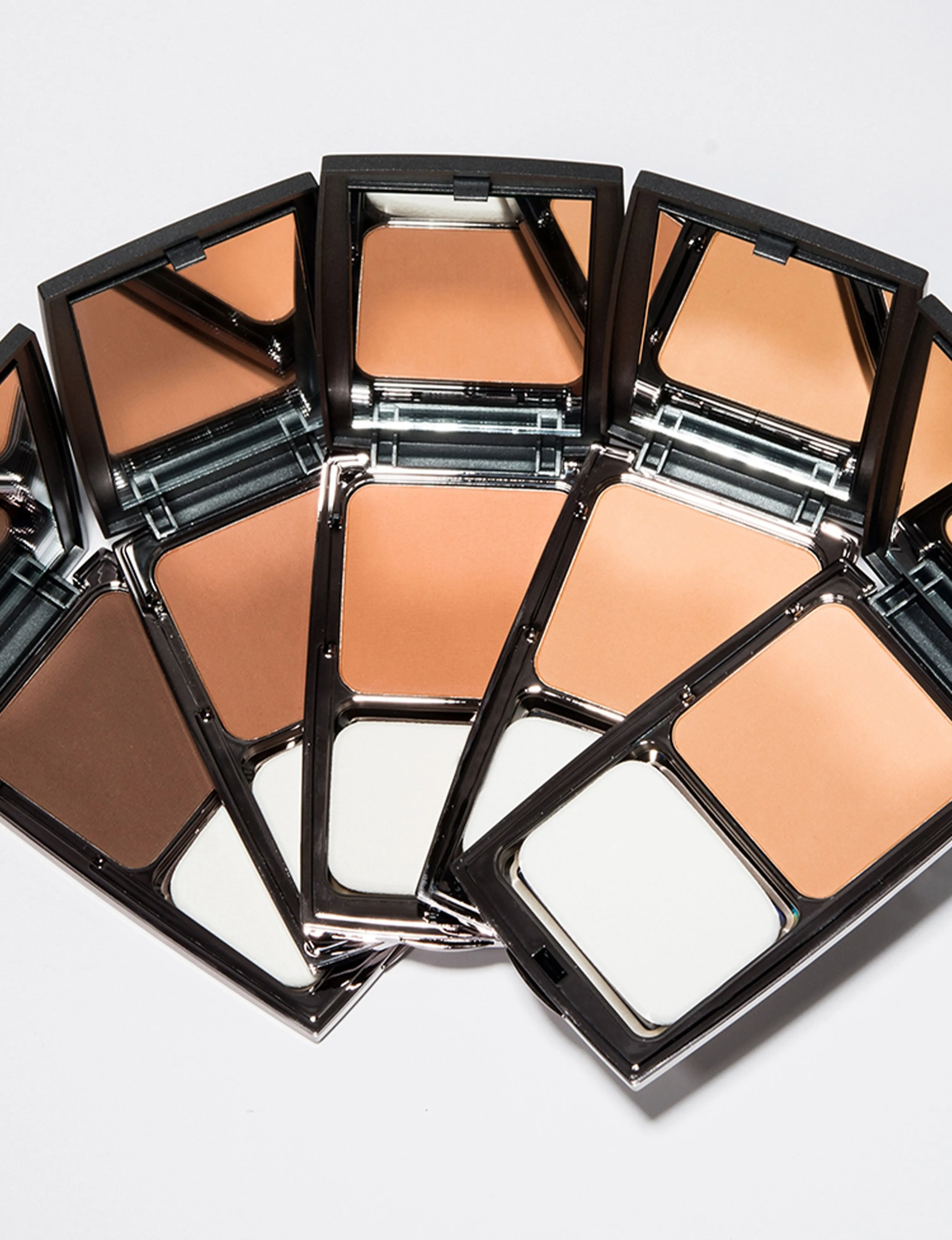 V16 Face Base Powder Foundation